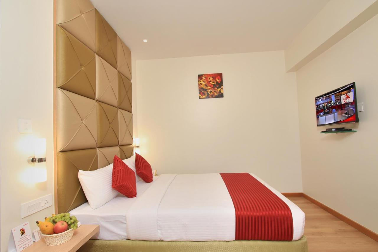 La Sara Regent Hotell Bangalore Exteriör bild