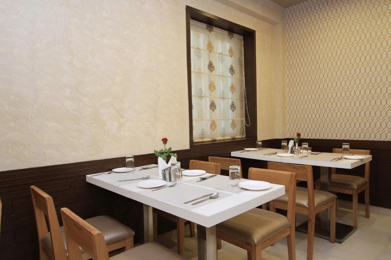 La Sara Regent Hotell Bangalore Exteriör bild