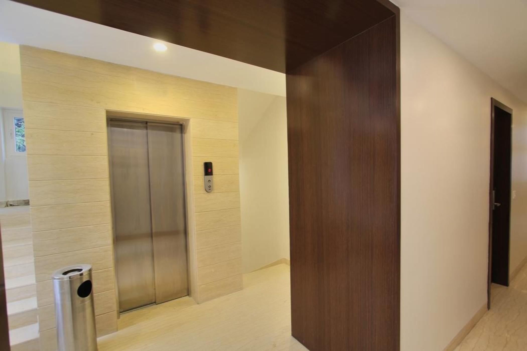 La Sara Regent Hotell Bangalore Exteriör bild
